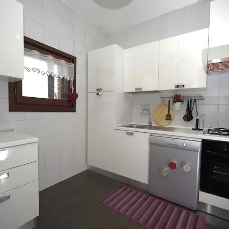 Apartment Red House